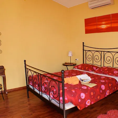 Sleeps 8 Pool Air Con *