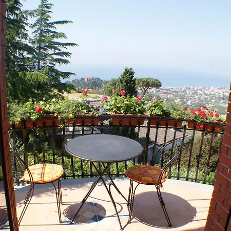 Willa Sleeps 8 Pool Air Con Sasso di Bordighera